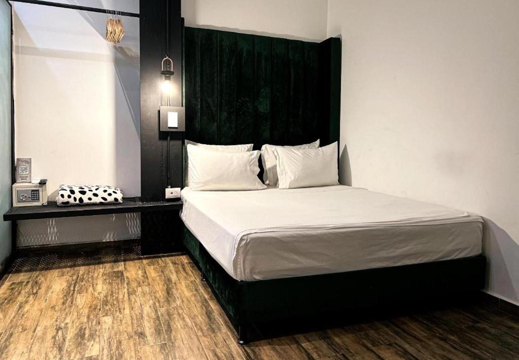Hotel Lleras Medellín Esterno foto